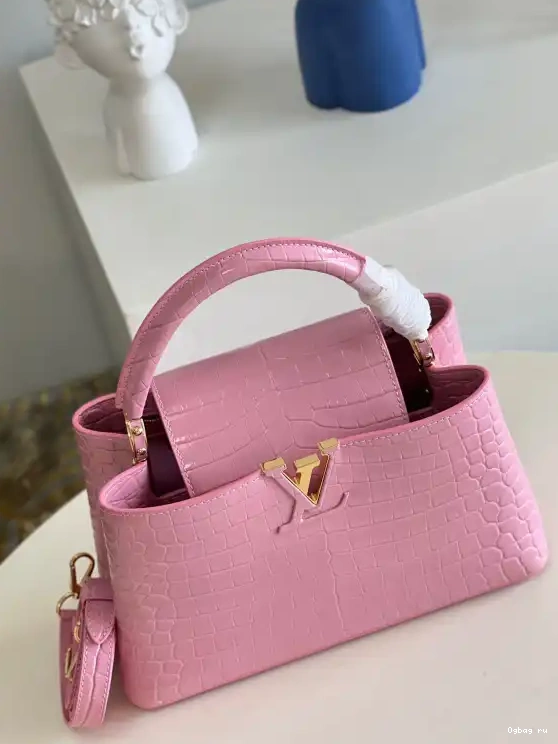 VUITTON CAPUCINES MM LOUIS 0629